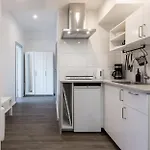 Duzy 63m Dla Rodziny 8 Min Od Rynku Lägenhet